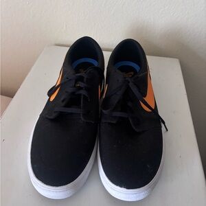 Nike SB Portmore II Solar CNVS Sneakers